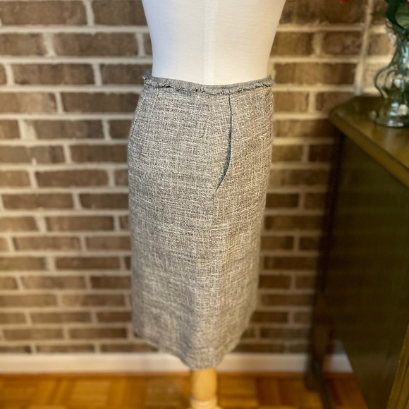 Ann Taylor satin lined skirt - Picture 2 of 10